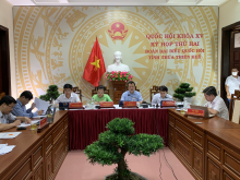 Đoàn ĐBQH tỉnh Thừa Thiên Huế thảo luận tại tổ về Dự thảo Nghị quyết 